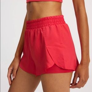 Geranium Trail Short Girlfriend Collective